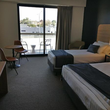 Springs Newcastle Motel Екстериор снимка