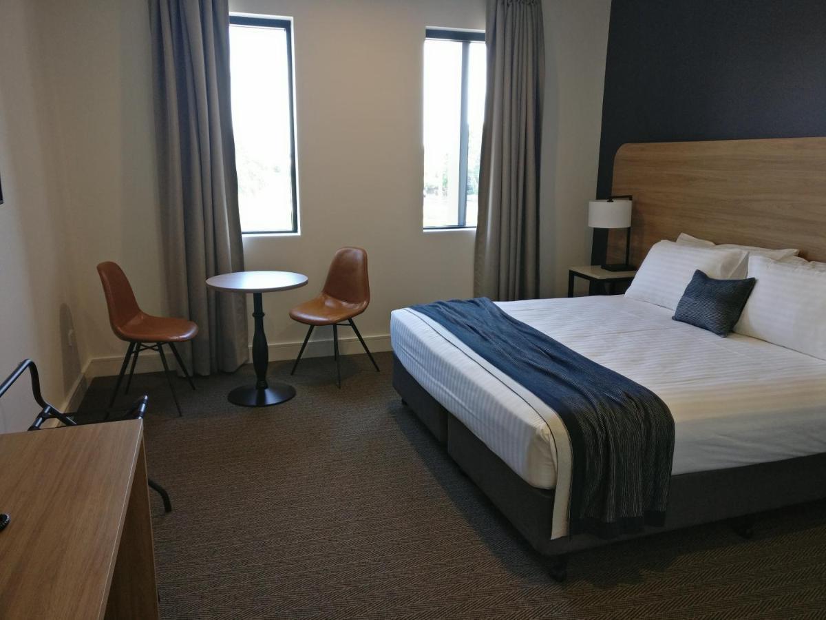 Springs Newcastle Motel Екстериор снимка