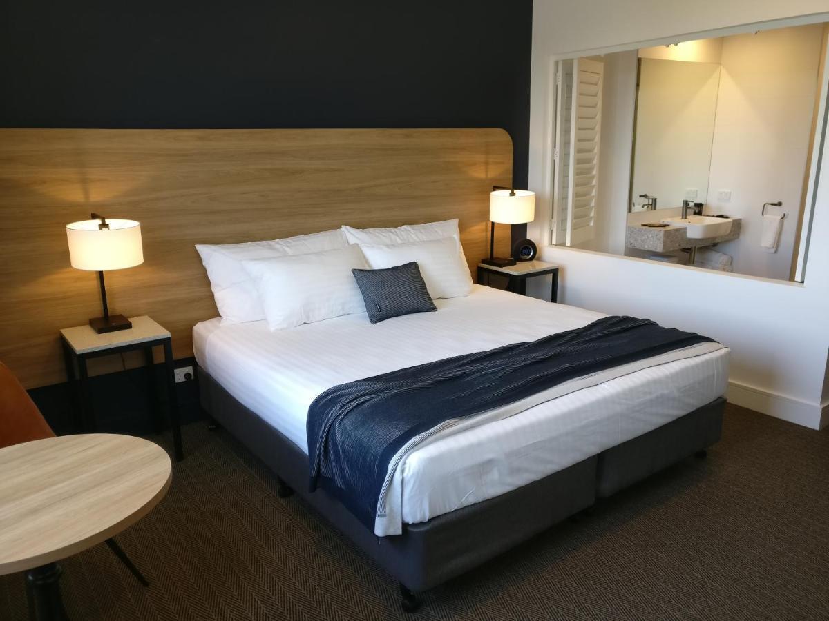Springs Newcastle Motel Екстериор снимка