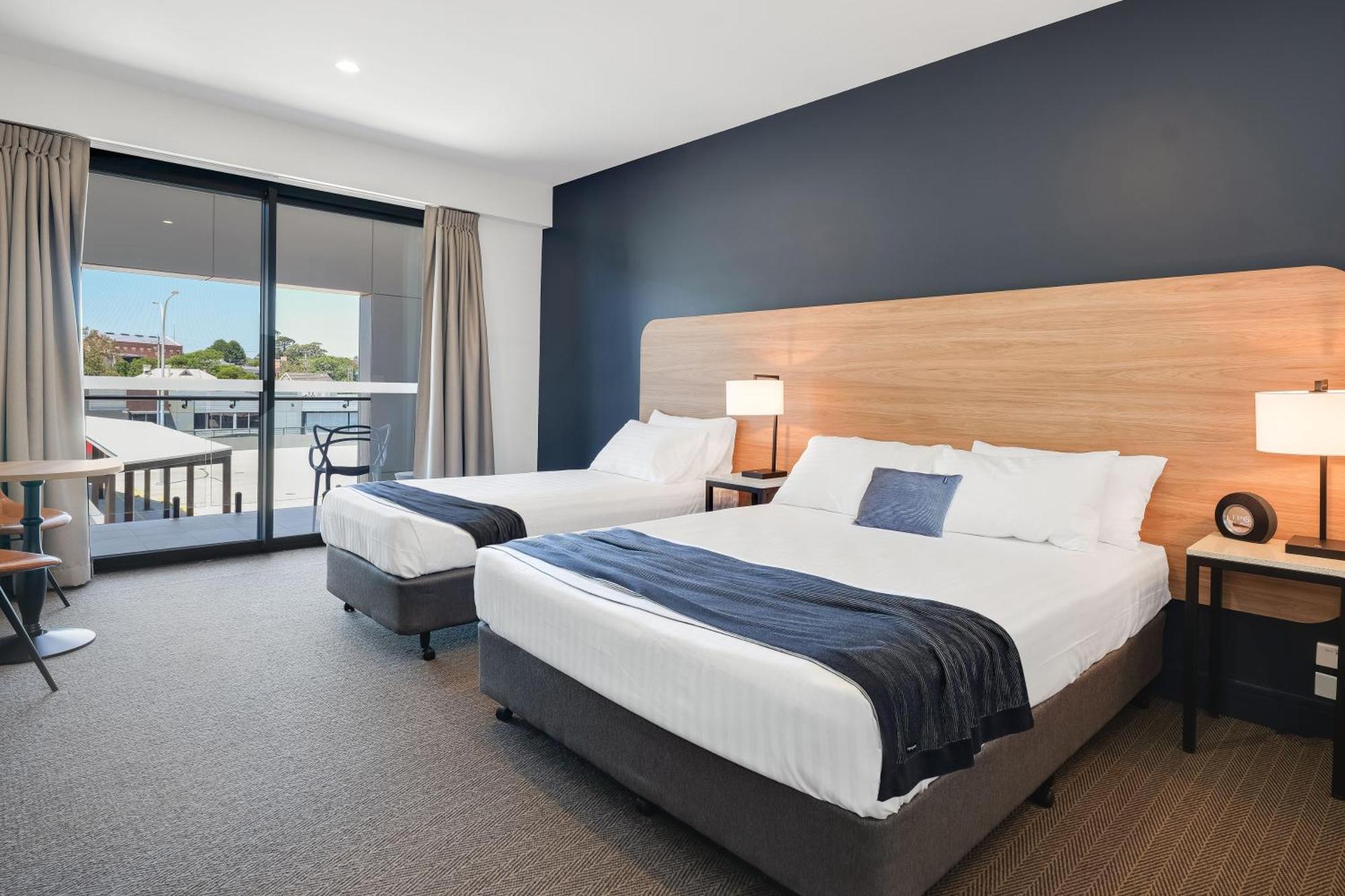 Springs Newcastle Motel Екстериор снимка